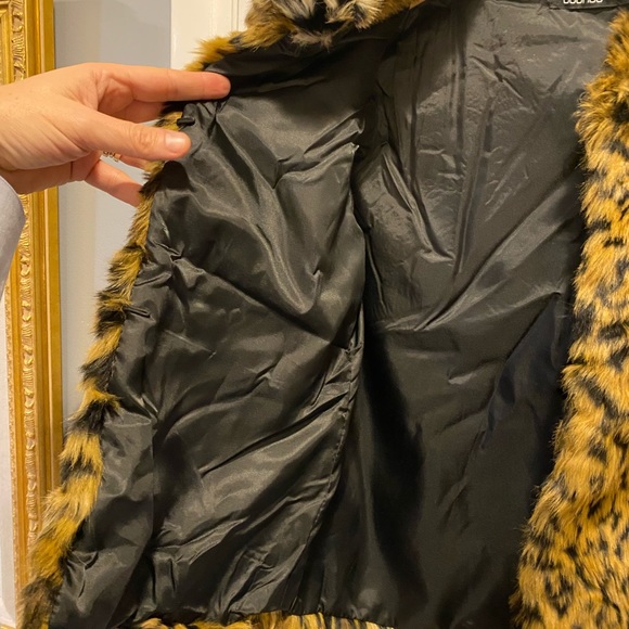 Boohoo Leopard Faux Fur Crop Jacket - size M - Picture 5 of 6
